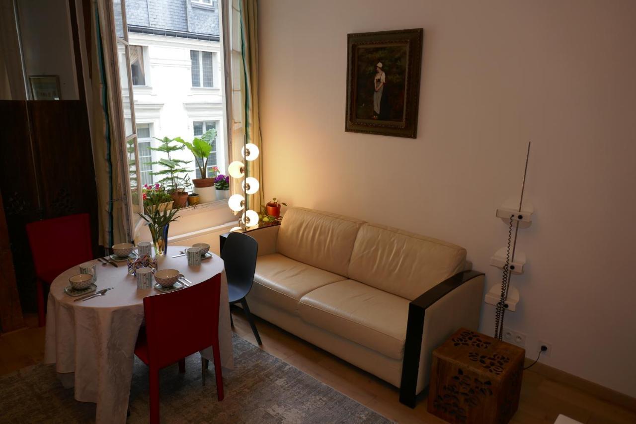 Appartment Near Louvre, Central Paris Exterior foto